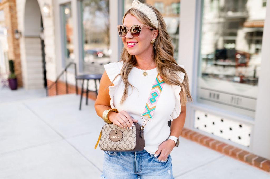 how to style crossbody bags 